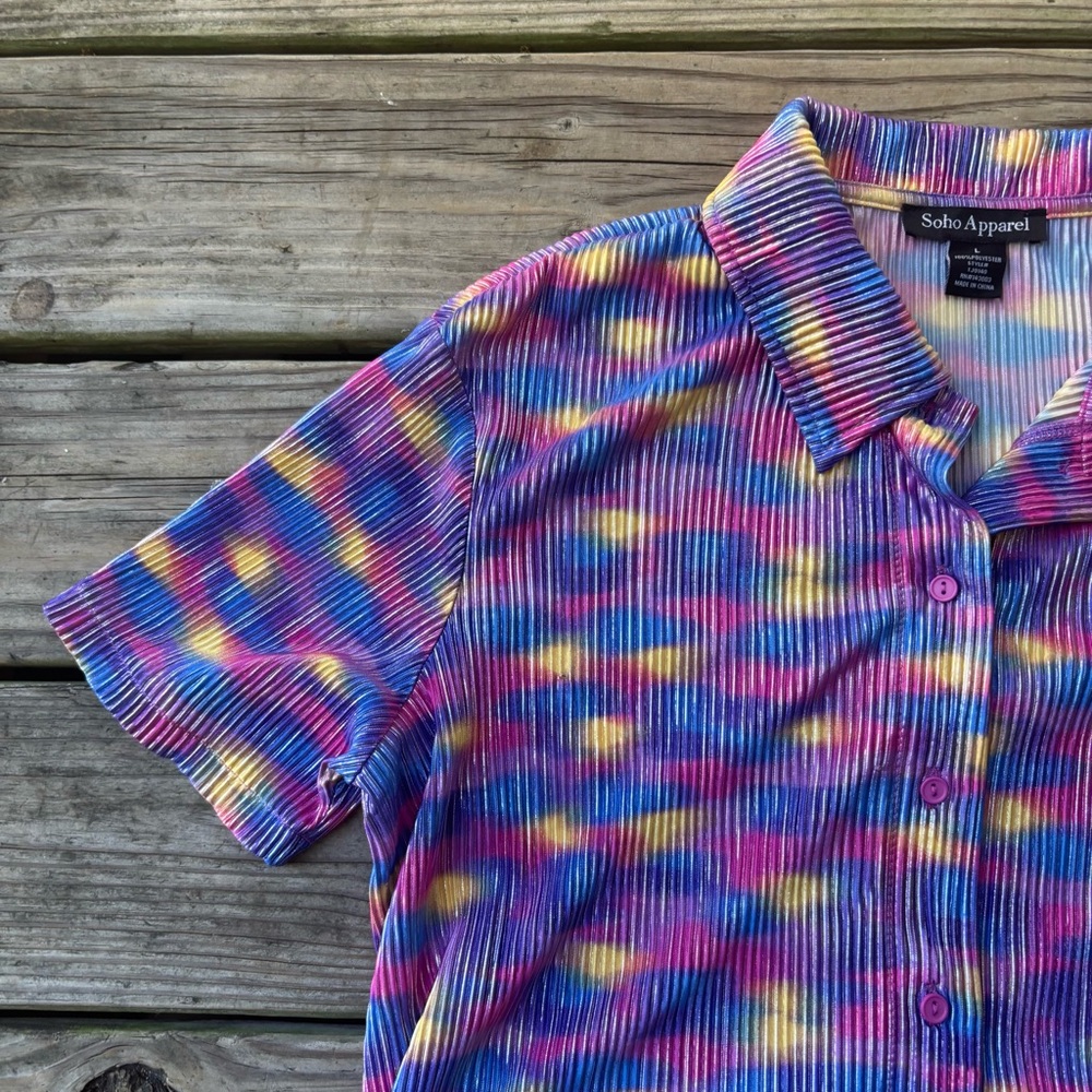 Shiny Ribbed Colorful Cropped Raver Shirt - Picture 4 of 4